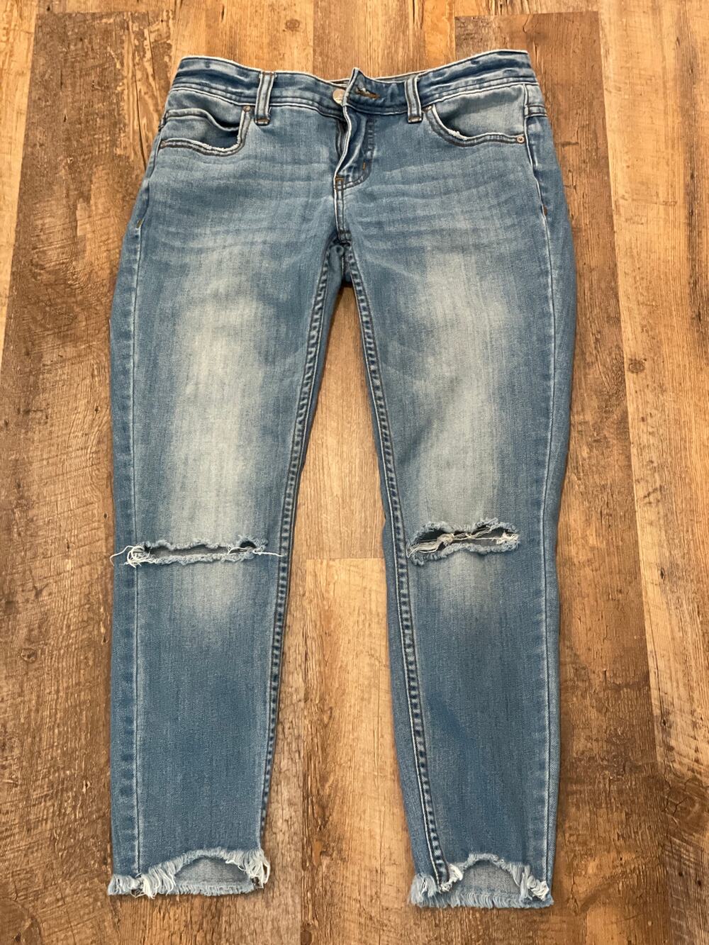 Free People W26 raw edge skinny jeans